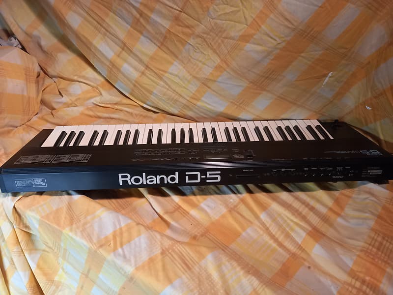 Roland D-5 61-Key Multi-Timbral Linear Synthesizer | Reverb