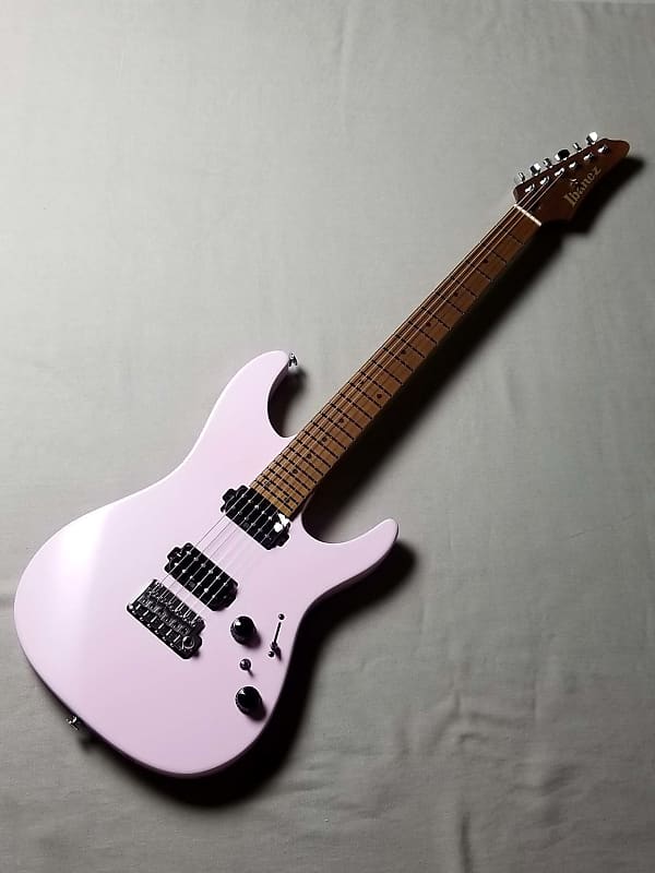 ibanezAZ2402限定色ピンク エレキギター 希少ibanezAZ2402限定色ピンク