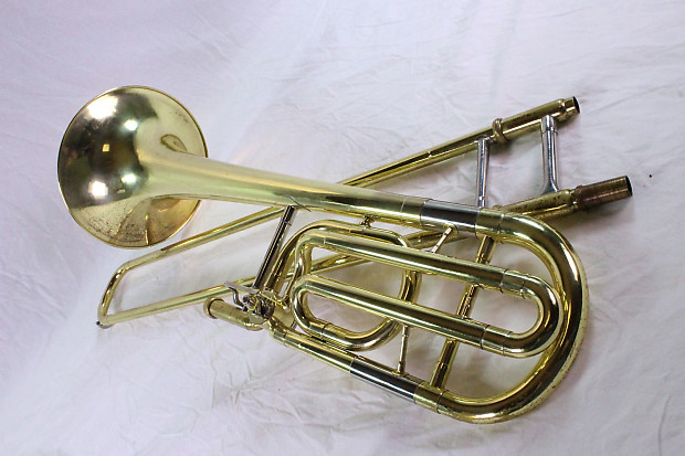 Yamaha ybl 322 top