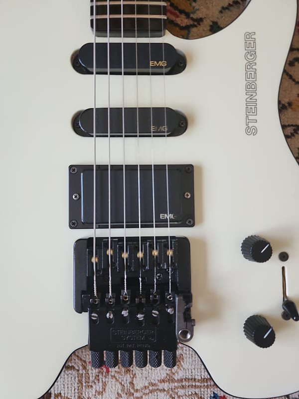 STEINBERGER（スタインバーガー）　USA-GM-4T Steinberger USA GM-4T Trans-Trem Headless Guitar