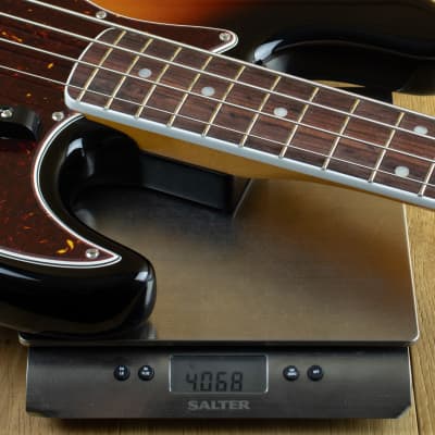 Fender American Vintage II 66 Jazz Bass Rosewood 3 Tone Sunburst V2321006 image 3