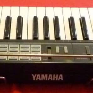 Yamaha PSR-12 49 KEY Keyboard Synthesizer with Power Cord image 5
