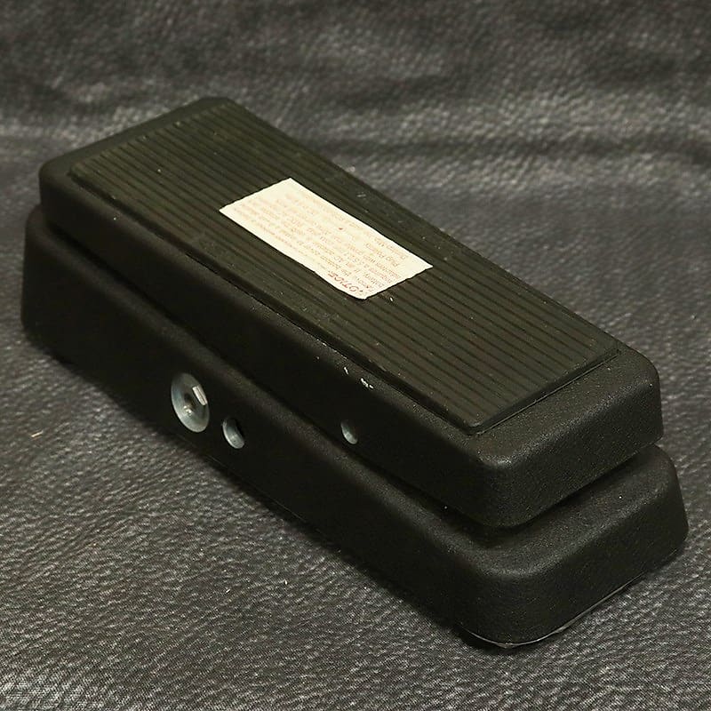 Amazon.com: Dunlop Crybaby GCB-95 Classic Wah Pedal w/2 FREE