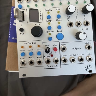 ALM/Busy Circuits ALM022 Squid Salmple 8-Channel Sampler Eurorack