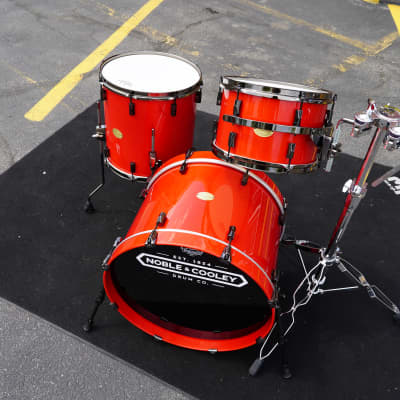 Noble & Cooley/USA /CD-Maple Series 3pc Shell Pack - Transparent Red High Gloss w/ Black Hardware | 12'', 14'', 20" image 14