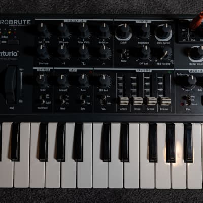 Arturia MicroBrute 25-Key Synthesizer | Reverb