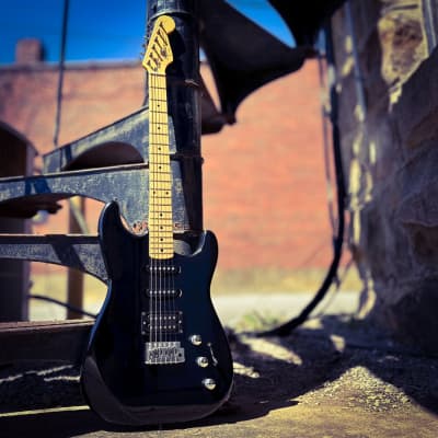 1989 Squier II Stratocaster - Strat - Black - w/ Hardshell Case for sale