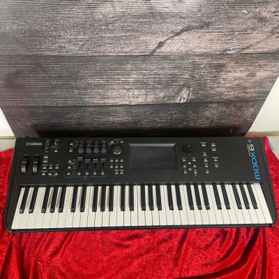 Yamaha MODX6+ Synthesizer (Torrance,CA)