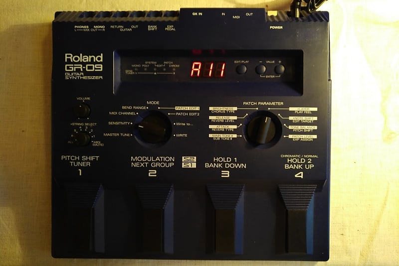 Roland GR-09