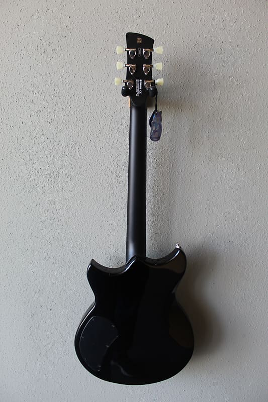 Brand New Yamaha Revstar Element RSE20 Electric Guitar with Brand New Yamaha Revstar Element RSE20 Electric Guitar with