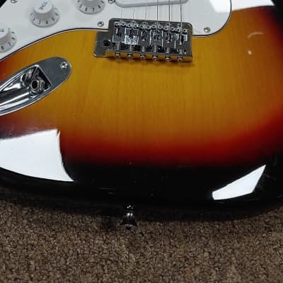 Austin Guitars AST 100 2019 Sunburst
New Soft Case N Cable Included
2 Left Handed N 1 Eighty
Left image 1