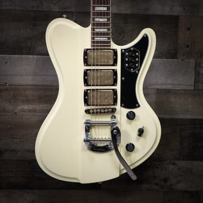 Schecter Ultra-III Ivory Pearl (IVYP) Electric Guitar B-Stock image 3