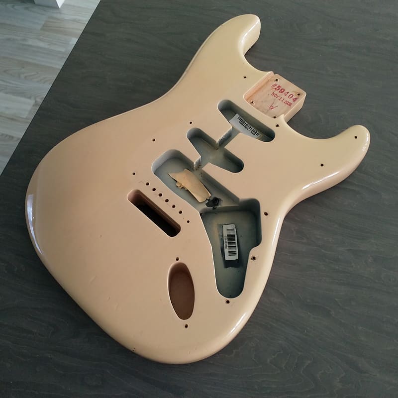 2008 Fender USA American Highway One Stratocaster body (Honey