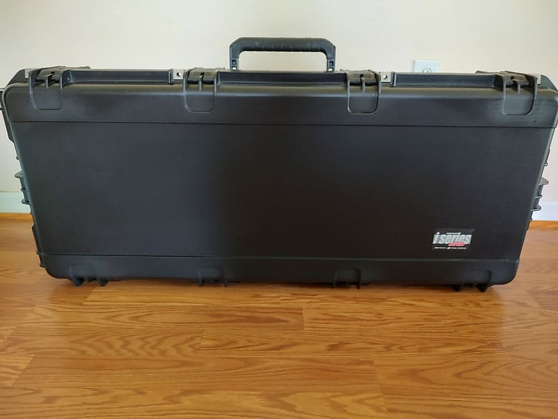 SKB 3i-4217-18T ISeies Watepoof Acoustic Guita Case Essential Care Bundle Tan