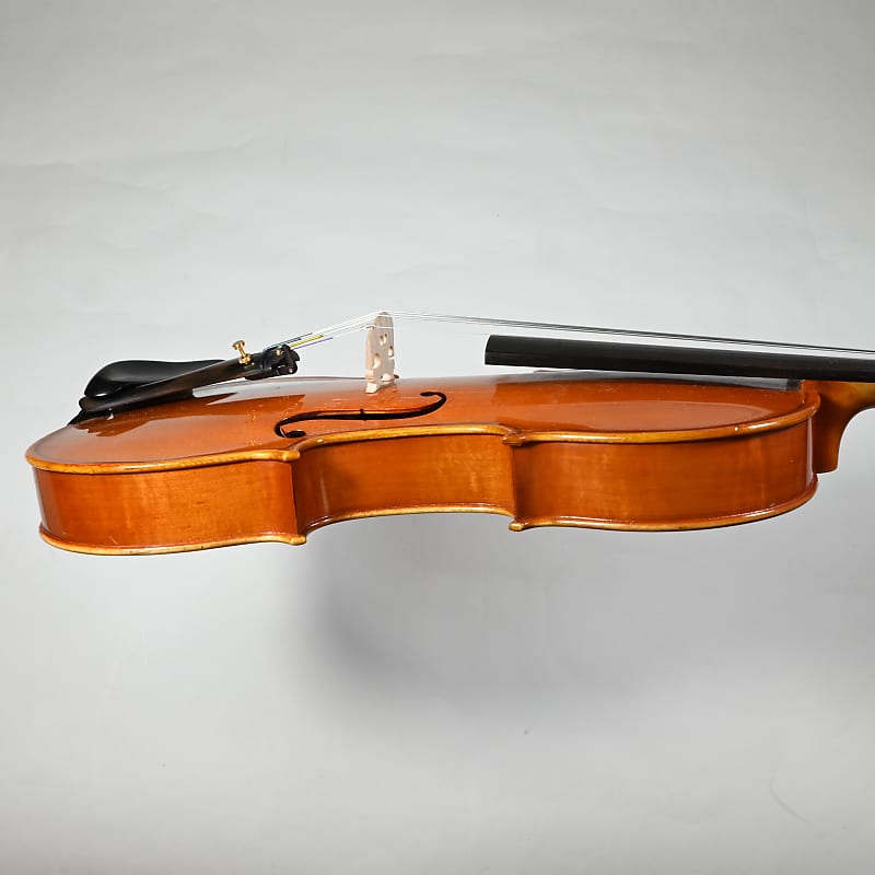 Suzuki Violin No. 330 (Intermediate), 4/4, Nagoya, Japan - Full Outfit - Good Sound | Reverb Suzuki Violin No. 330 (Intermediate), 4/4, Nagoya, Japan - Full Outfit - Good Sound | Reverb