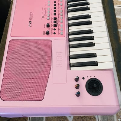 Korg Pa600 61-Key Arranger Workstation Pink