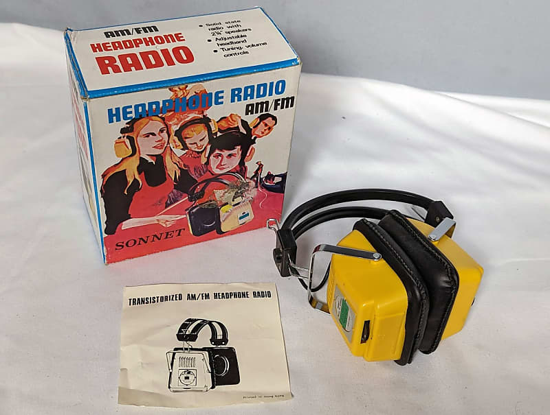 Sonnet Headphone Transistorized Radio AM FM with Original Box Paperwork