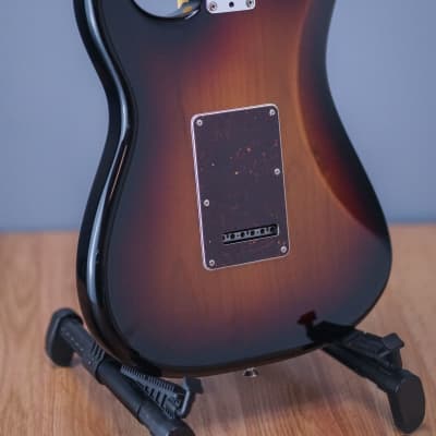 Fender American Professional II Stratocaster Sunburst DEMO image 2
