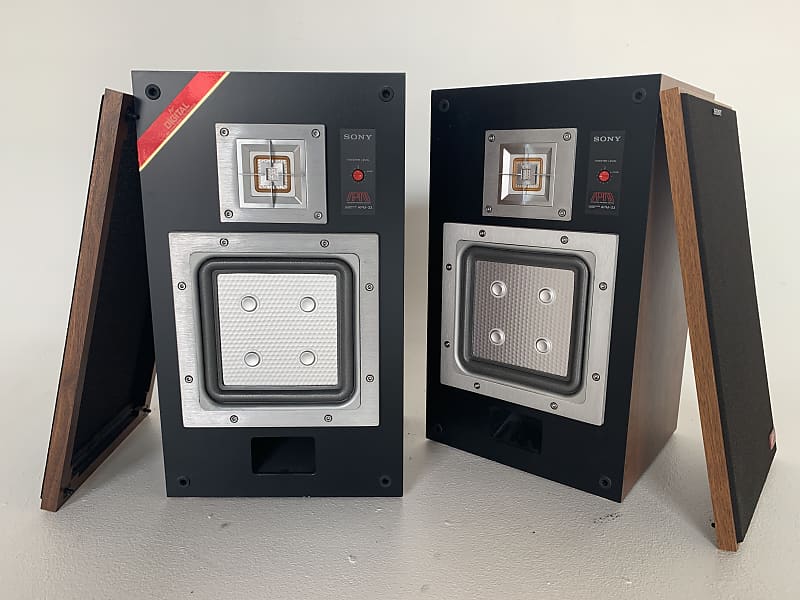 1984 Sony APM-33W solid walnut two-way vintage bookshelf