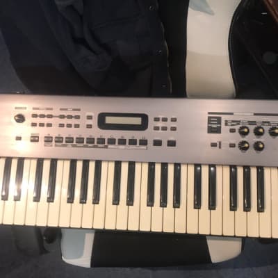 Roland シンセサイザーRS-50-