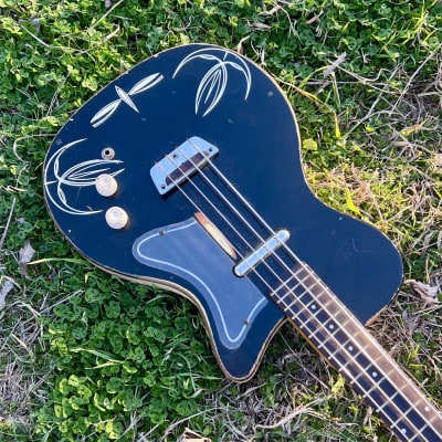 1959 Silvertone Model 1444 Danelectro Made Dolphin Nose Bass Guitar Black over Copper image 7