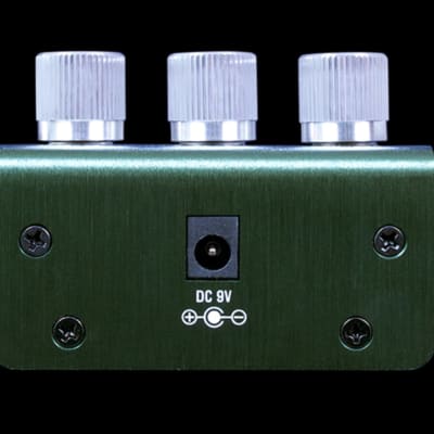 Source Audio ZI0 Analog Bass Preamp + DI pedal  2024 - green. New! image 3