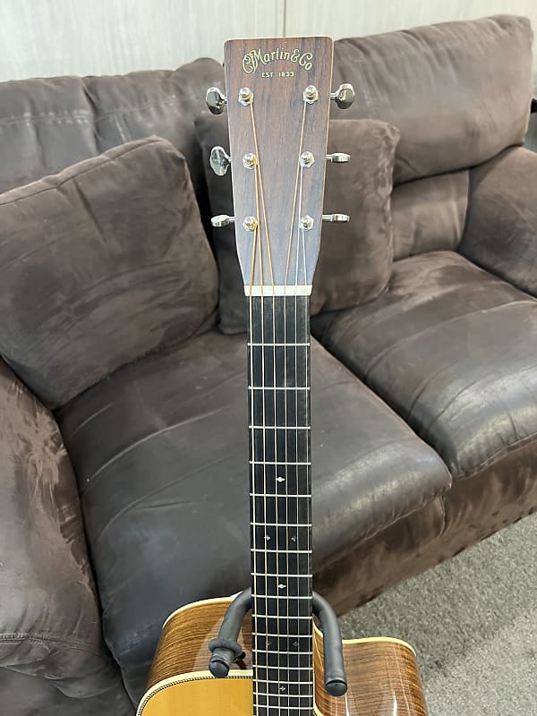 Martin Standard Series HDC-28E