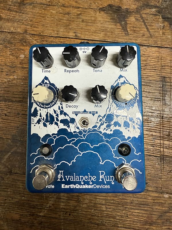 EarthQuaker Devices Avalanche Run Stereo Reverb & Delay with Tap Tempo