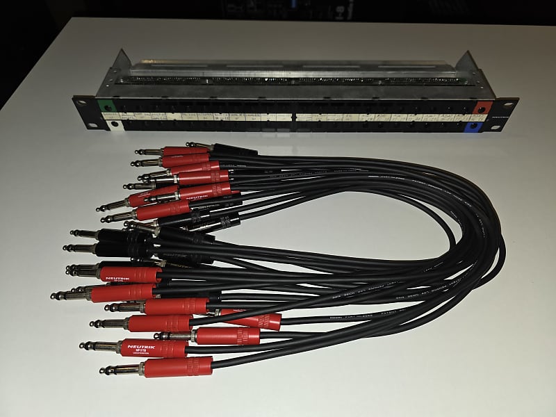 Neutrik Patchbay + Cables Mogami - Neutrik image 1
