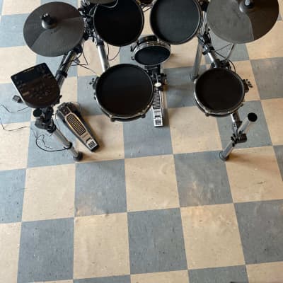 Alesis Surge Mesh Kit Electronic Drum Set 2010s - Black image 2