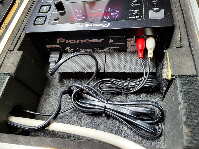 Pioneer CDJ-350 DJ Setup w/ DJM-250MK2 Mixer & Custom Flight