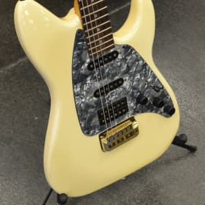 Alvarez Custom Classic 6-String Electric Guitar with Hardshell Case image 5