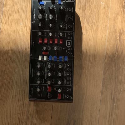 Behringer Model D