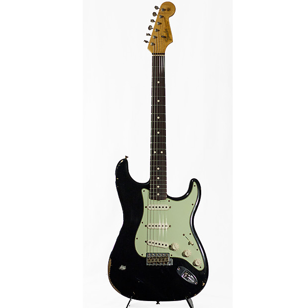 Black strat custom shop deals
