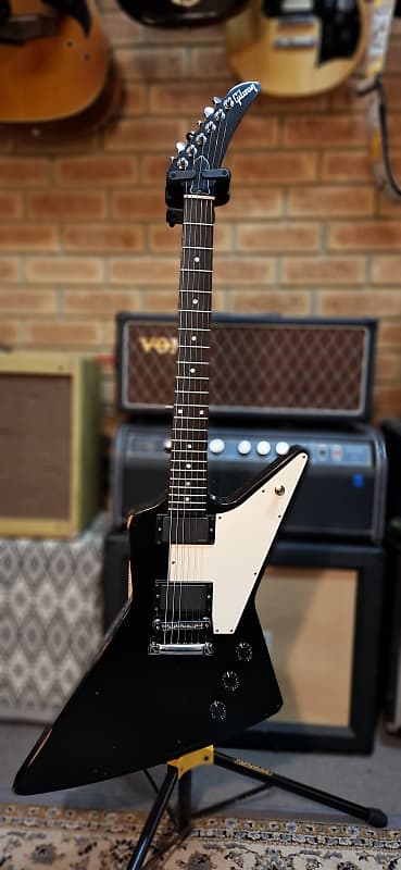 Gibson Explorer 2010年代 Rex and the Bass: 2010 Gibson Explorer Electric Guitar Review