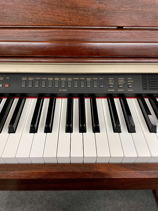 Yamaha CLAVINOVA CLP-950