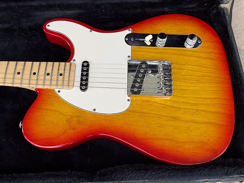 90s G&L ASAT Classic Electric Guitar Cherry Sunburst USA w/HSC