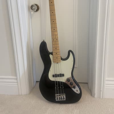 Fender Jazz Bass 2017 Black/ivory image 1