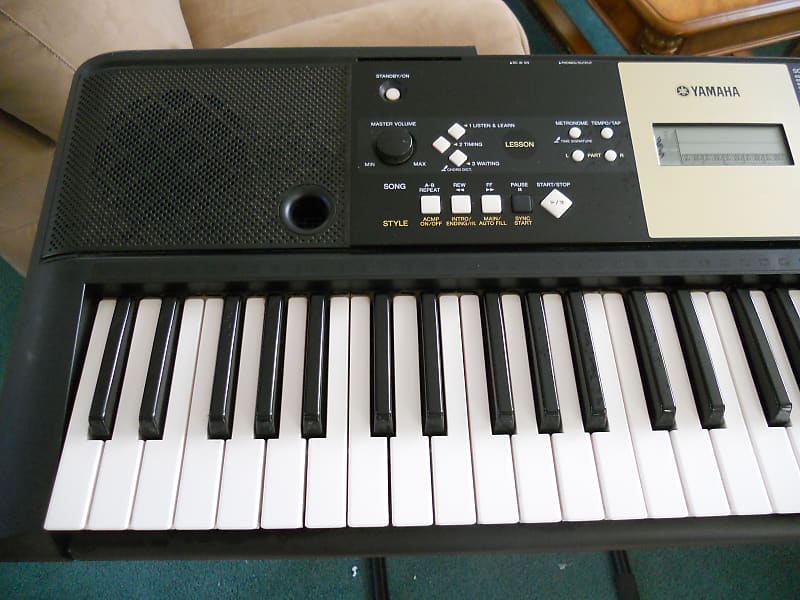 Yamaha YPT-220 61 Key Personal Keyboard with AC Adapter | Reverb