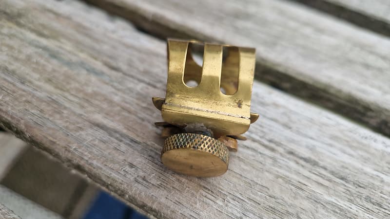 Otto Link Early Babbitt tenor saxophone ligature image 1