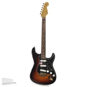 Fender Artist Stevie Ray Vaughan Stratocaster 3-Color Sunburst image 4