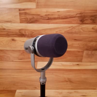 Shure Motiv MV7-S Podcasting, Streaming, Home Recording and Gaming Microphone Silver Free 2 Day Ship image 6