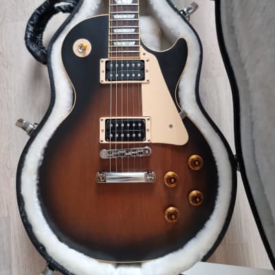 Gibson Guitar Of The Week #33 Les Paul Classic Antique with Mahogany Top 2007 - Satin Vintage Sunburst image 4