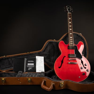 Gibson 2015 Memphis 335 In Cherry w/Block Inlays | Reverb