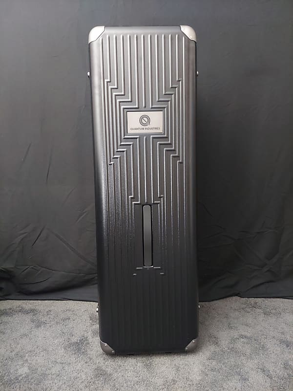 Quantum industries multi guitar shop case