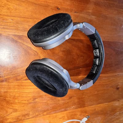 Shure SRH940 2011 - Chrome image 3