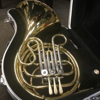 Holton H602 Student Model Single French Horn image 2