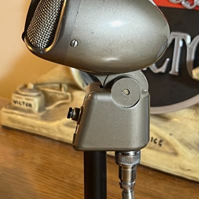Rare, working, 1950's TURNER P25D Dynamic Microphone, w/cable & stand image 7