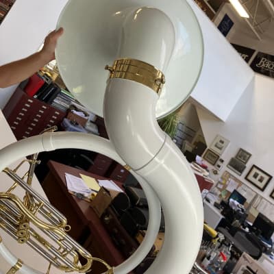 Extra Clean Yamaha YSH-301 Fiberglass Sousaphone, Tight Valves,No Dents; with Case, Mouthpiece image 2