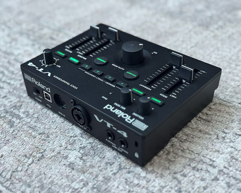 Roland VT-4 Voice Transformer | Reverb